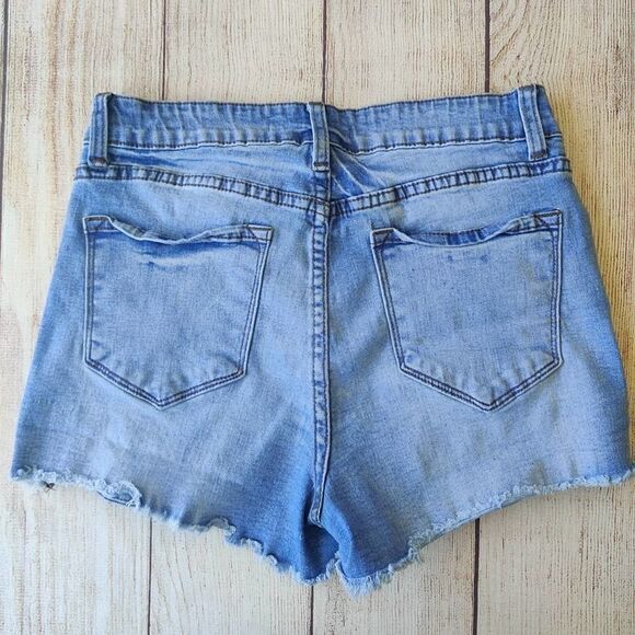 KanCan distressed fray hem denim shorts sz 27 - Picture 2 of 8